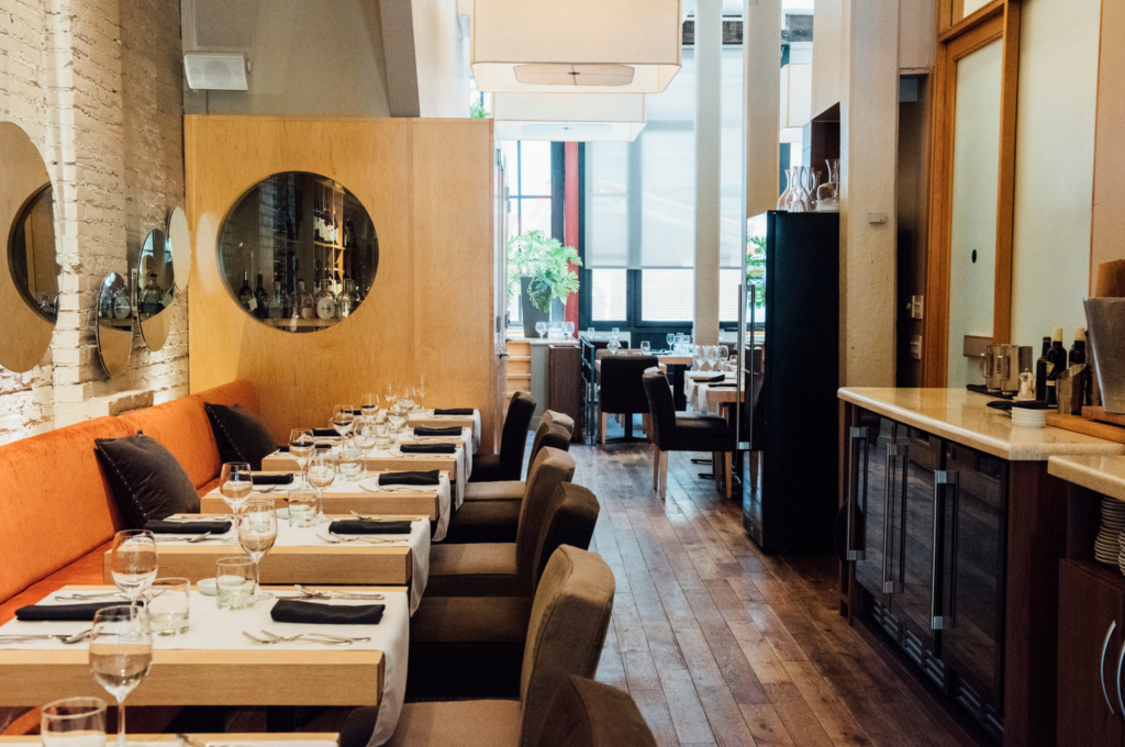 27 très bons restaurants où l'on s'entend parler à Montréal
