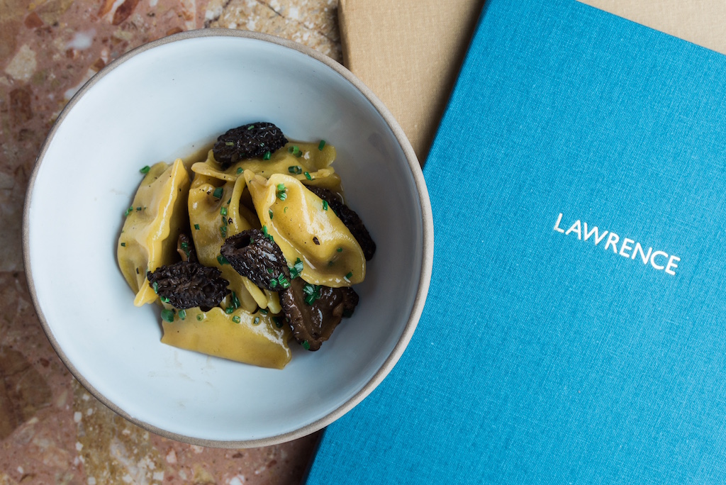 Lawrence restaurant mile-end montreal larrys