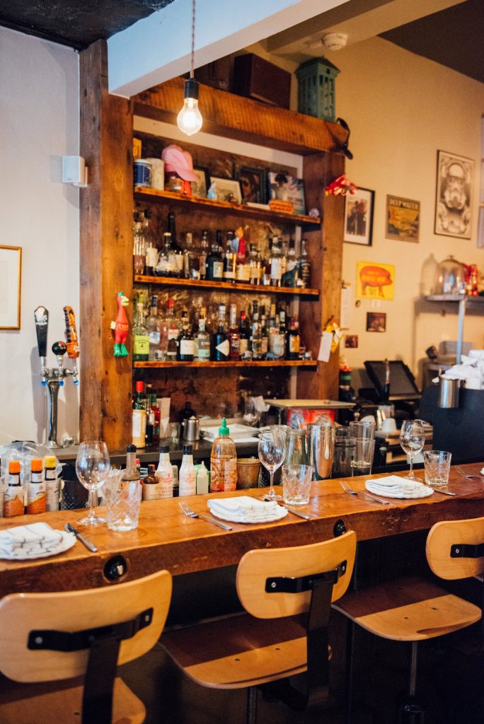 Restaurant rue van horne outremont Clearance