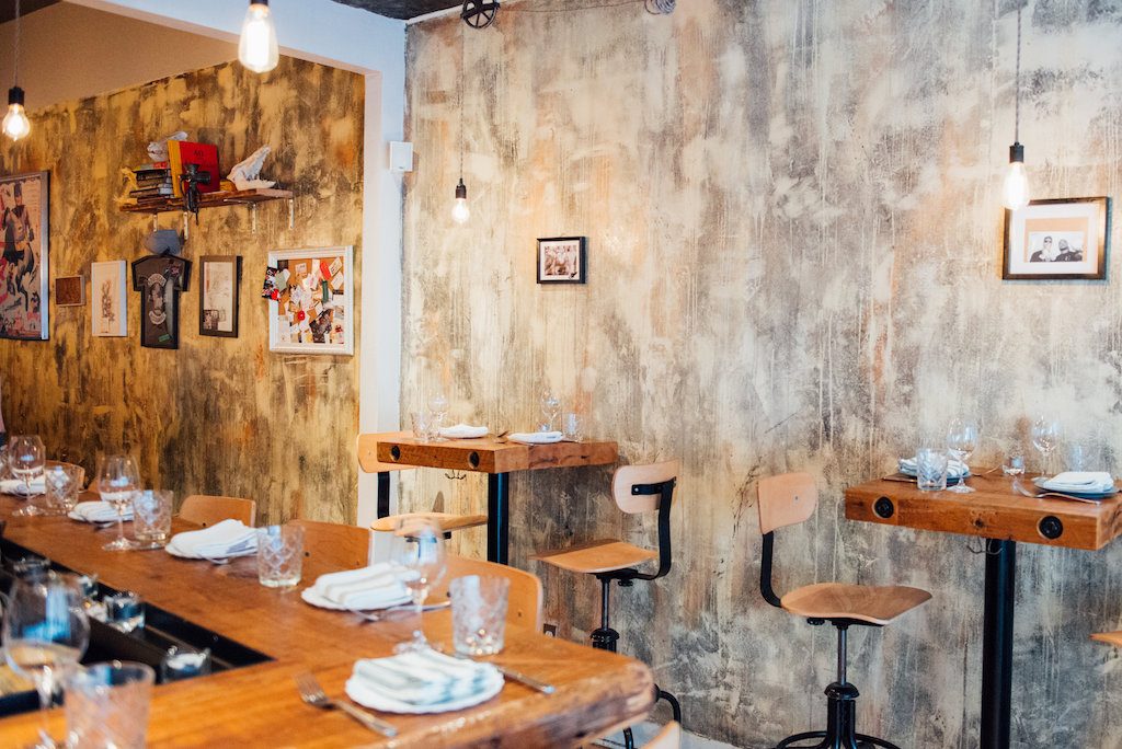 Restaurant rue van horne outremont Clearance