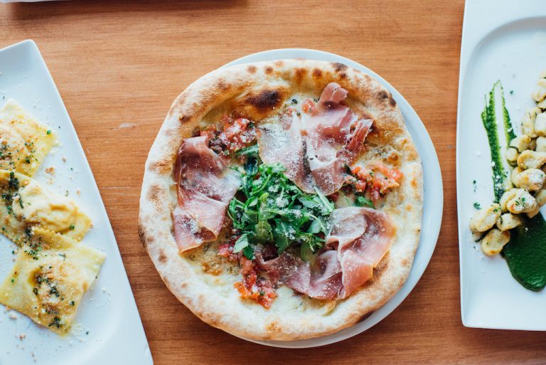 Stella Pizzeria l'étoile montante de la pizza ! TASTET