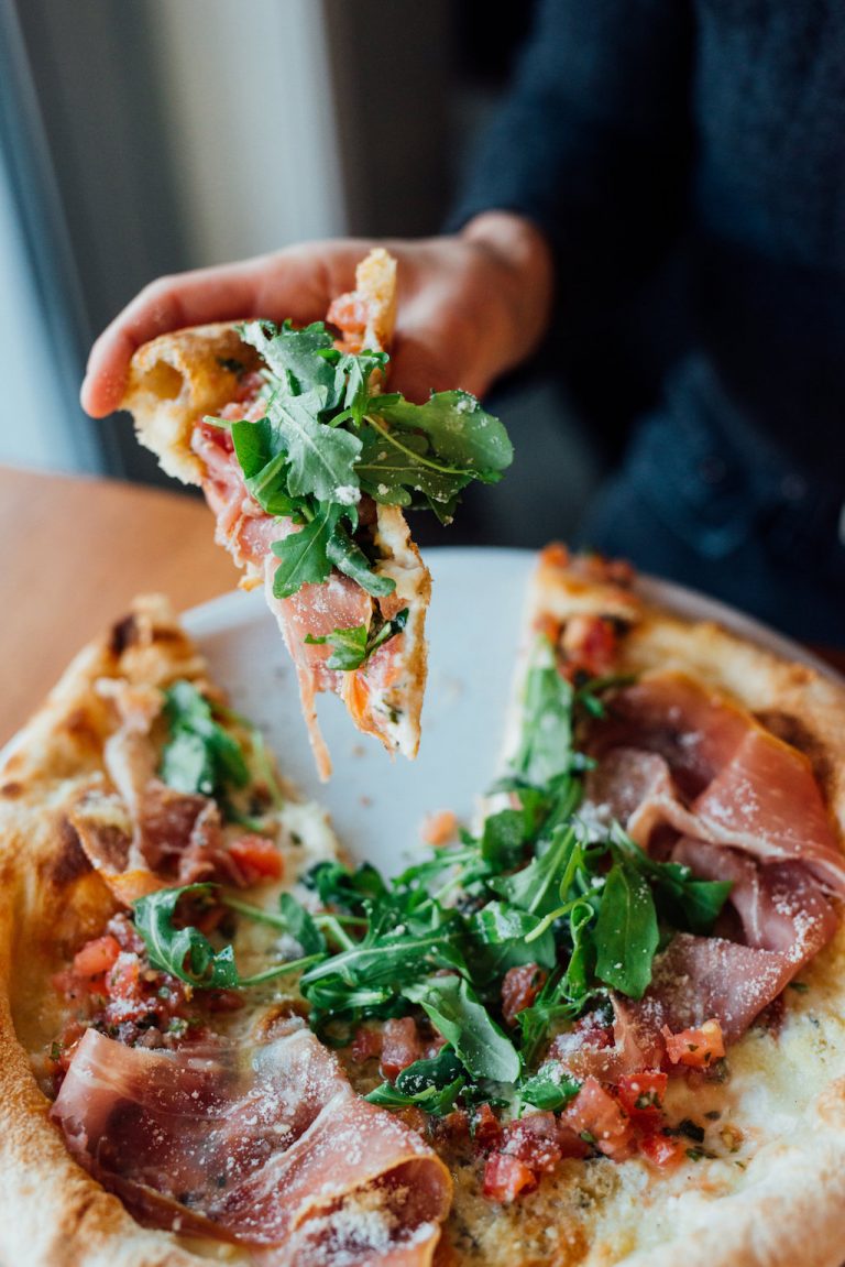 Stella Pizzeria l'étoile montante de la pizza ! TASTET