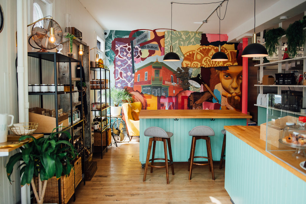 Le Saint Louis Café café de quartier empli de charme dans le Mile End